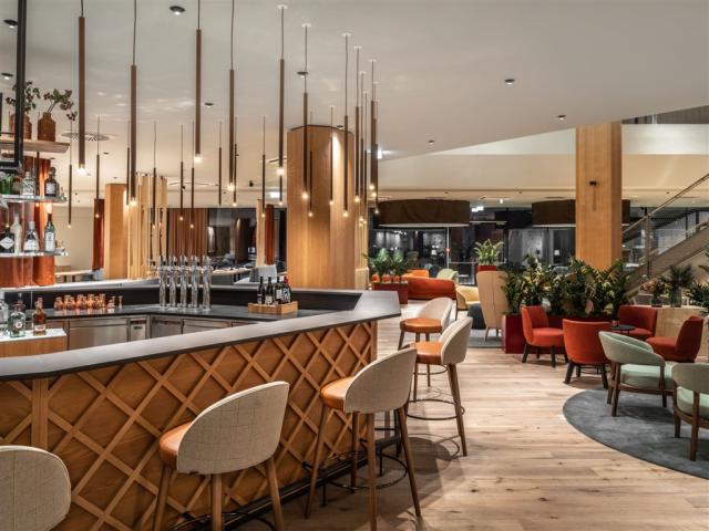 2212dd_falkensteiner-montafon-bar_25.jpg