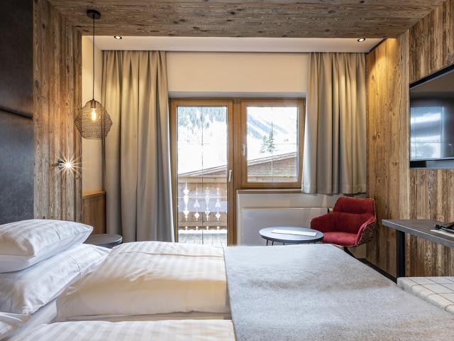 Doppelzimmer Alpin.jpg