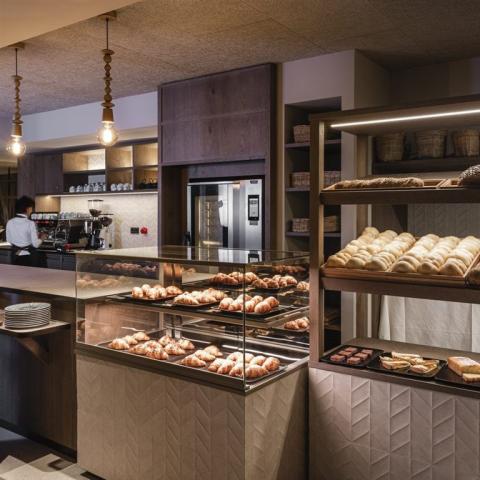 family-resort-lido-breakfast.jpg
