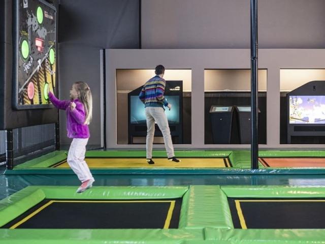 family-resort-lido-valo-jump_standard.jpg