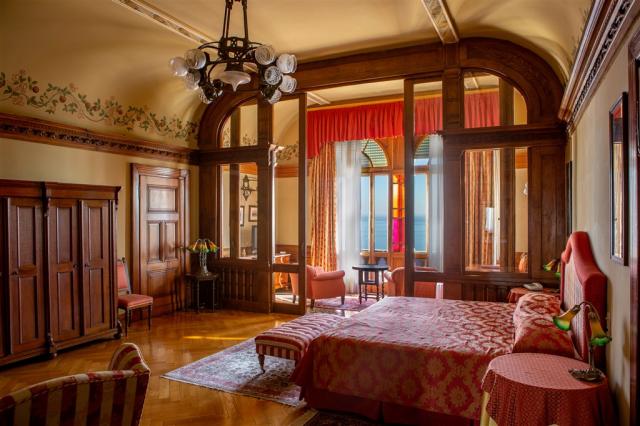 weydweiller suite.jpg