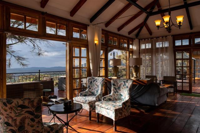 Tanzanie_Ngorongoro_Lions Paw_Bar and Lounge_1.jpg