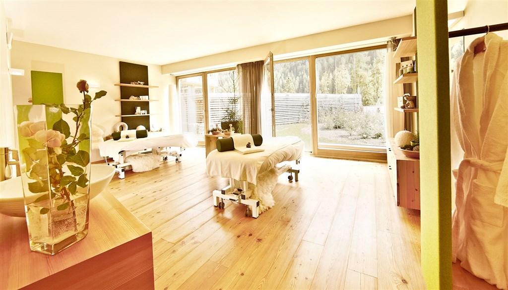 01-behandlung-massage-hotel.jpg