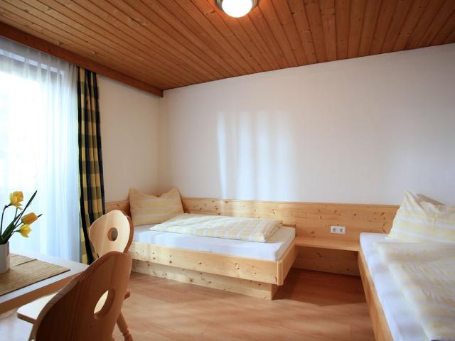Pension-Jordan-Michael-Kitzbuehelerstrasse-36-Kirchberg-Schlafz