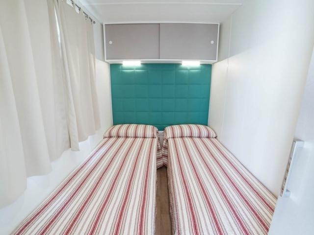 VRN-93884-012 Mobilhome.jpg