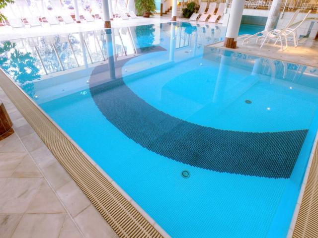 AT_INN_Gartenhotel_Crystal_9r87zhd_00019.jpg
