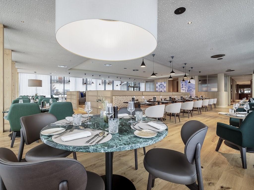 hotelrestaurant-enzian1-hotel-aqua-dome-tirol-therme-laengenfel