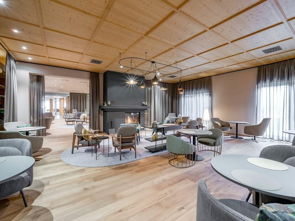 kaminlounge5-hotel-aqua-dome-tirol-therme-laengenfeld.jpg
