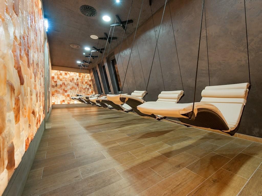 spa-3000-schweberuhe-aqua-dome-tirol-therme-laengenfeld.jpg