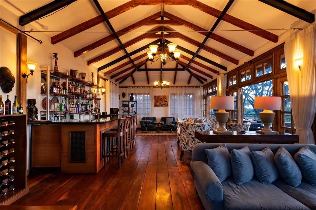 Tanzanie_Ngorongoro_Lions Paw_Bar and Lounge.jpg