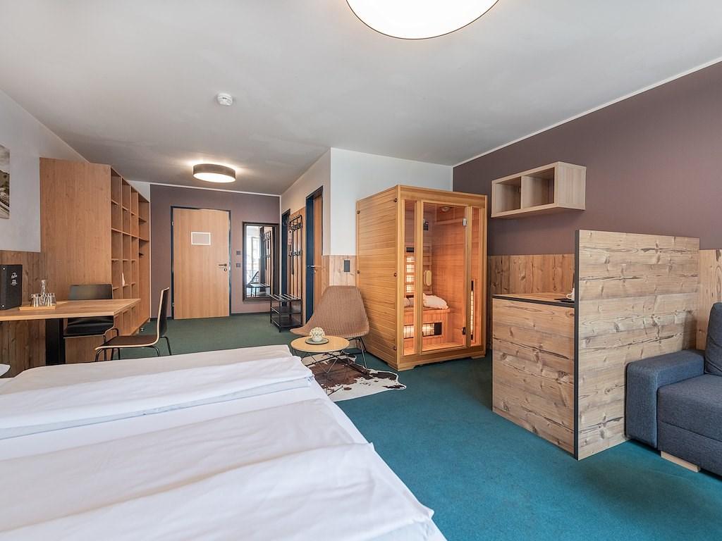 Doppelzimmer Plus Infrarot (3).jpg