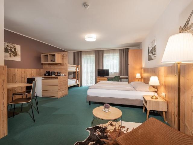 Familienzimmer (3).jpg