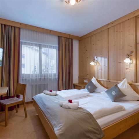 Hotel_Sonnschein_Sonnbergweg_5_Niederau_01_2022_Zimmer_212_1.jp