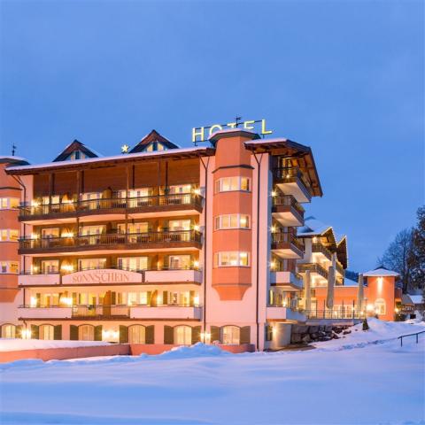 Hotel_Sonnschein_Sonnbergweg_5_Niederau_03_2021_aussen_Winter_a