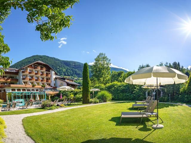 _DSC3438-Pano_Web_Hotel_Kolmhof_Sommeraufnahmen c Mathias Präga