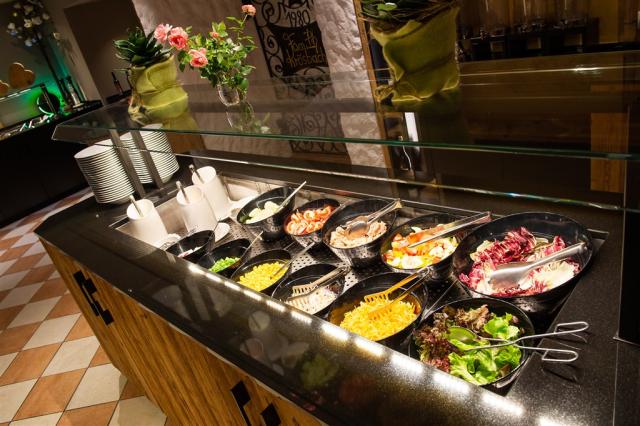 Salatbuffet.jpg