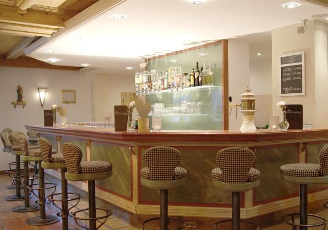 Bar bzw. Stube (6).jpg
