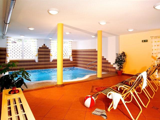 AT_INN_Falkner_hnj6x5h_000121.jpg