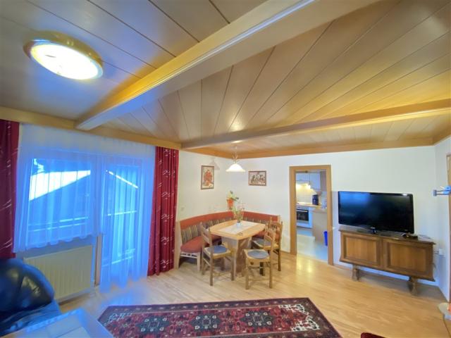 Ferienhaus Wohn_Esszimmer.jpg