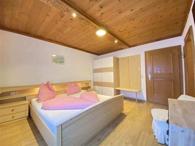 Ferienhaus Schlafzimmer 3 (2).jpg