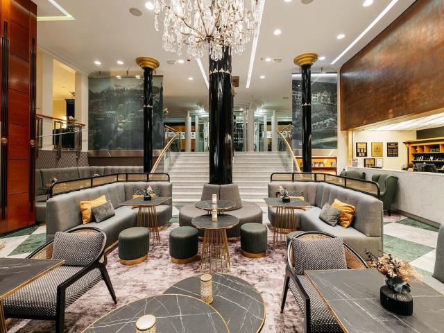 Lobby 1.jpg