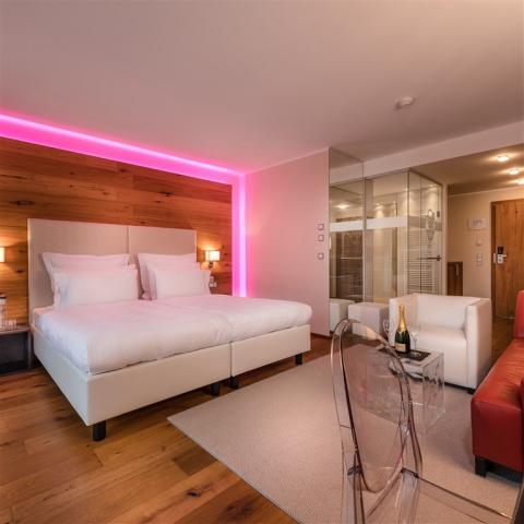 Doppelzimmer Superior (10).jpg