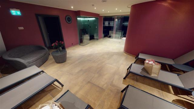 WELLNESS-RUHEBEREICH.jpg