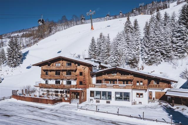 Tiroler-Buam-Winter21-0004-bearbeitet.jpg