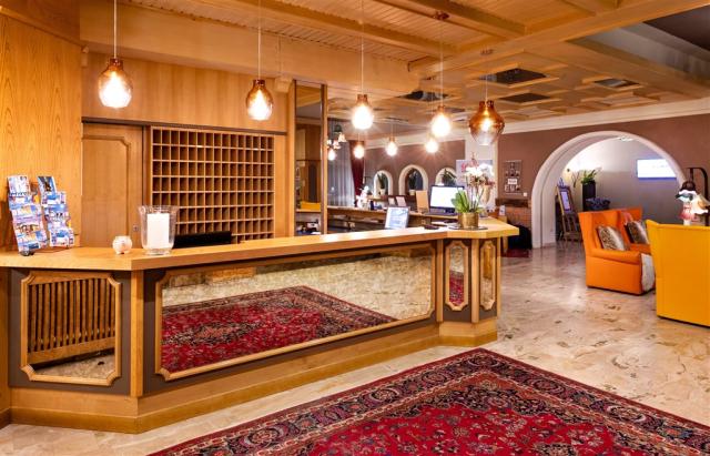 Hotel_Latini_Rezeption.jpg