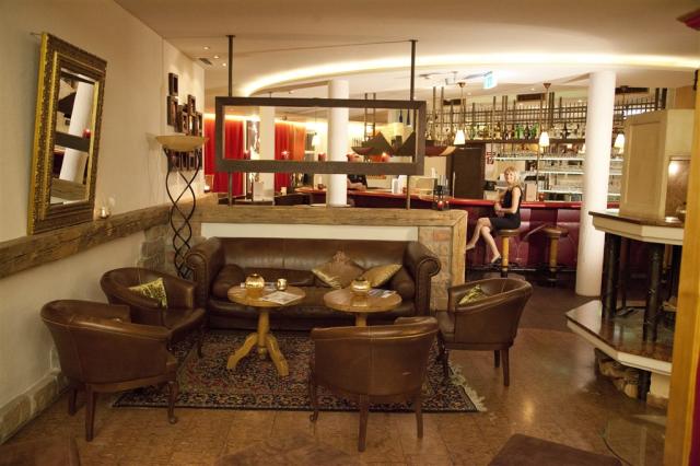 Hotel_Latini_UNOBar.jpg