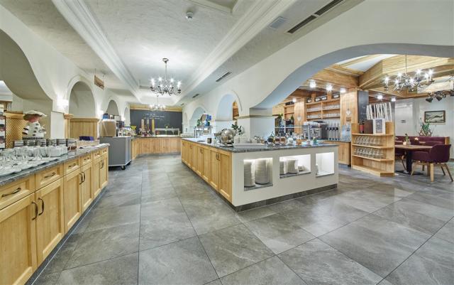 Buffet ganz neu.jpg