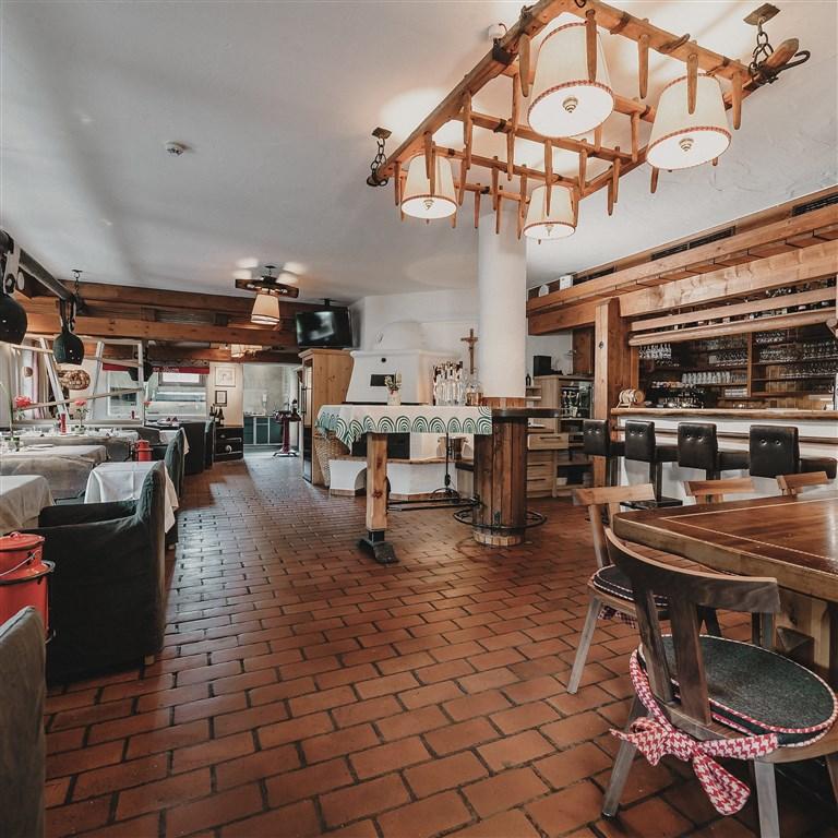 RestaurantAnsichtquer.jpg