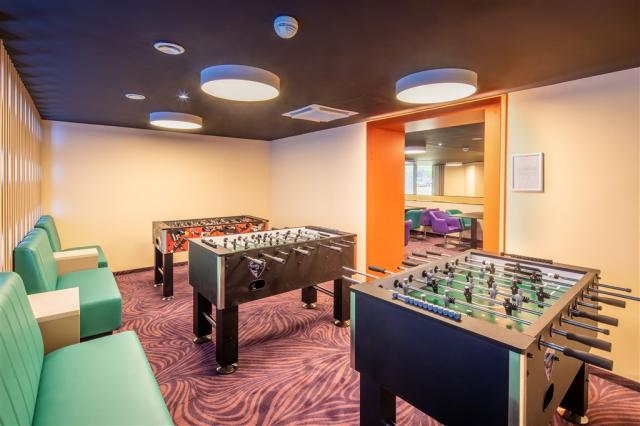 chill_and_fun_club_table_teniss.jpg