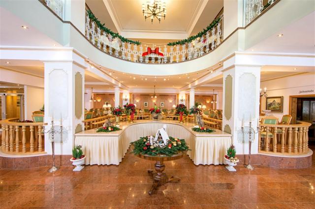 AT_INN_Grand_Hotel_m4yi9ty_00016.jpg