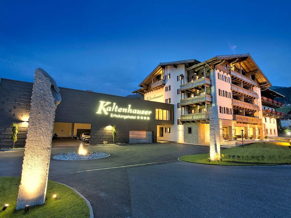 Hotelansicht Sommer.jpg