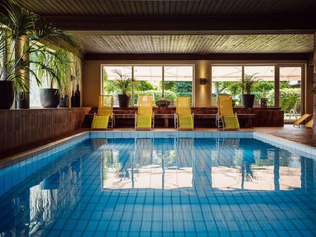 Hallenbad.jpg