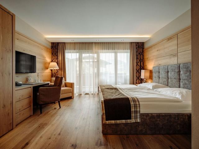 Doppelzimmer Deluxe.jpg