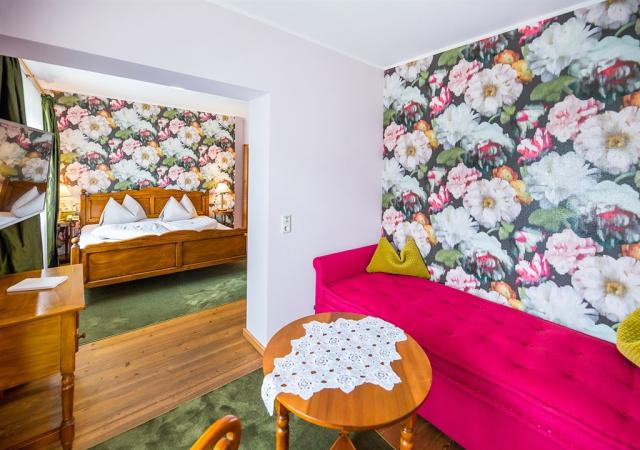 Annexe Suite with balcony.jpg