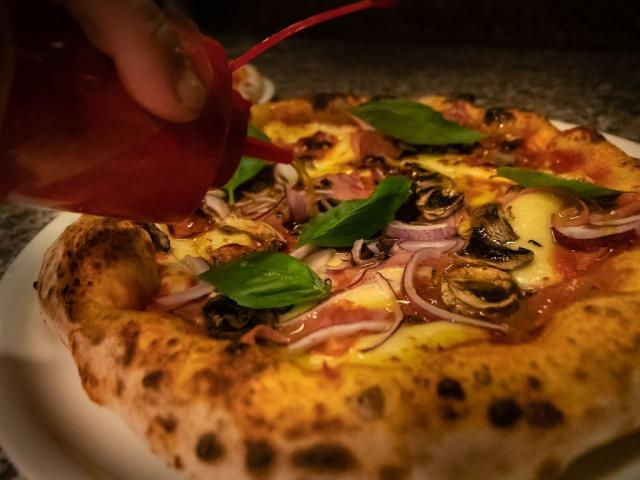 pizza-soe-pizzeria-trattoria-jufa-alpenhotel-saalbach-2.jpg