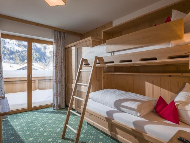 AZF_Hotel_Bichlingerhof_Bichling_105_Westendorf_102_Kind1.jpg