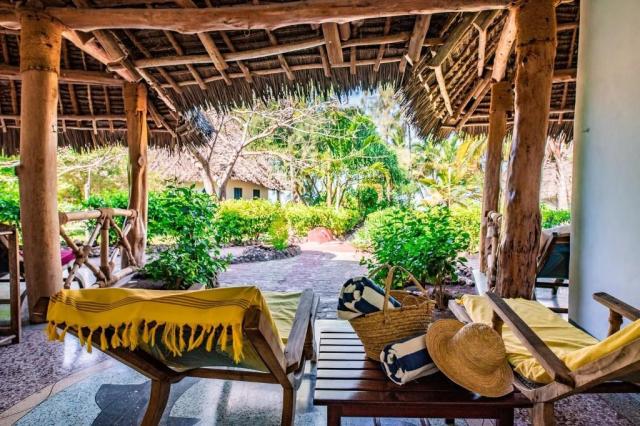 Tanzanie_Zanzibar_Pongwe Beach Hotel_terasa.jpg