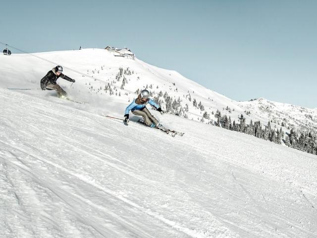Schmitten_Skifahren mit Schmitten-Gipfel_cSchmittenhöhebahn.jpg