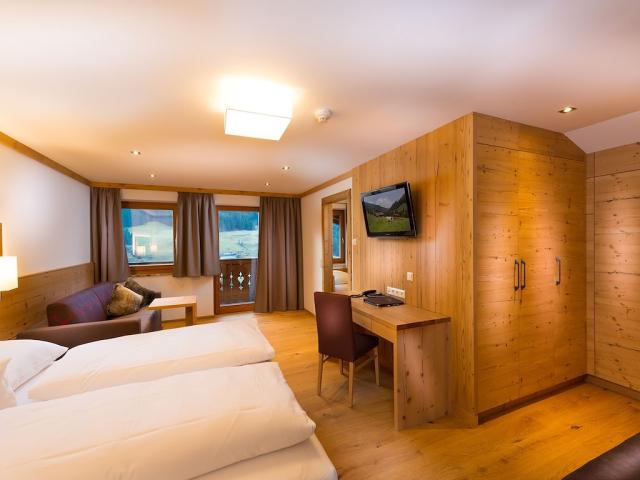 familienstudio_hotel_dorfer_komp.jpg