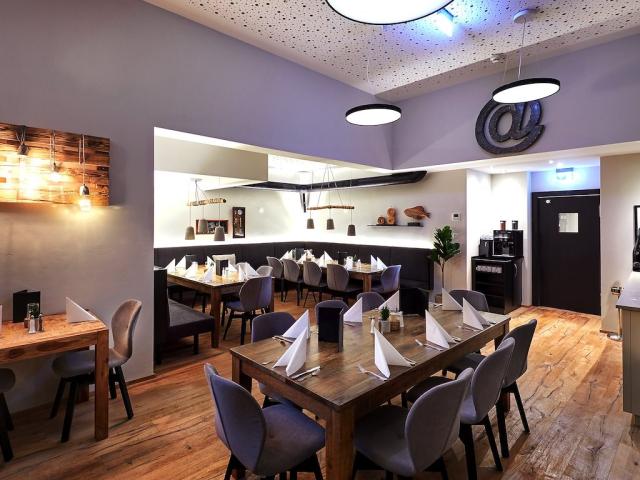 Restaurant 6.jpg