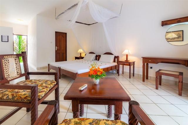 Diani-Sea-Lodge-Superior-Room-01.jpg