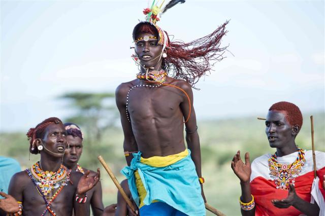 Keňa_Samburu_bojovník2.jpg