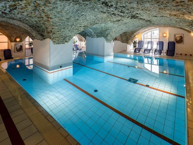 Schwimmbad3.jpg