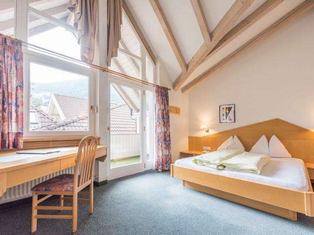 BZO-B00172-Zimmer 305 gimietlich 2217.jpg