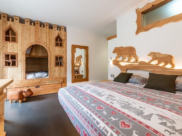 BZO-B00190-CASTEL ROOM.jpg