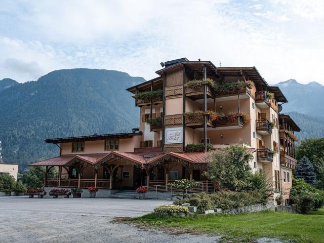 Job – Garden & SPA
